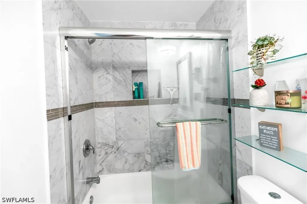 1330 Derbyshire Court Naples FL 34116