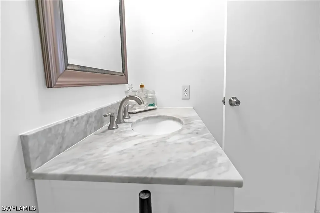 1330 Derbyshire Court Naples FL 34116