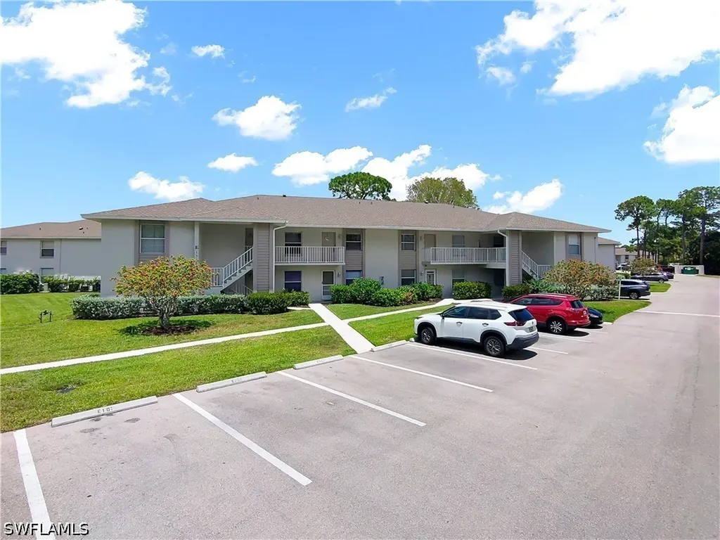1330 Derbyshire Court Naples FL 34116
