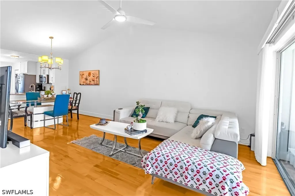 1330 Derbyshire Court Naples FL 34116