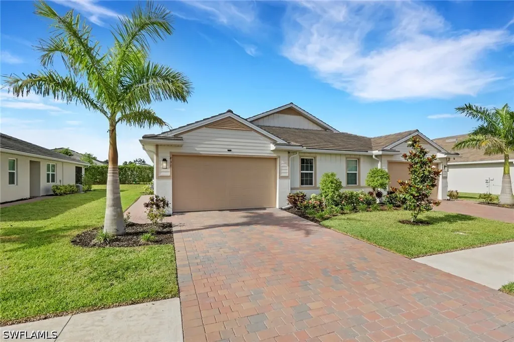 Naples FL, 831 Enbrook Loop