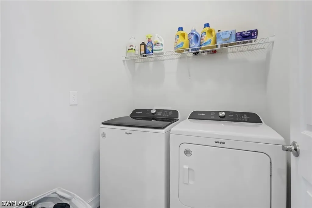831 Enbrook Loop Naples FL 34114