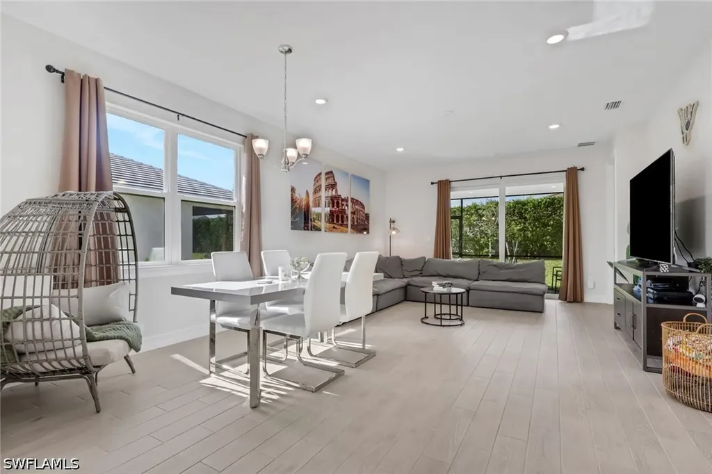 831 Enbrook Loop Naples FL 34114