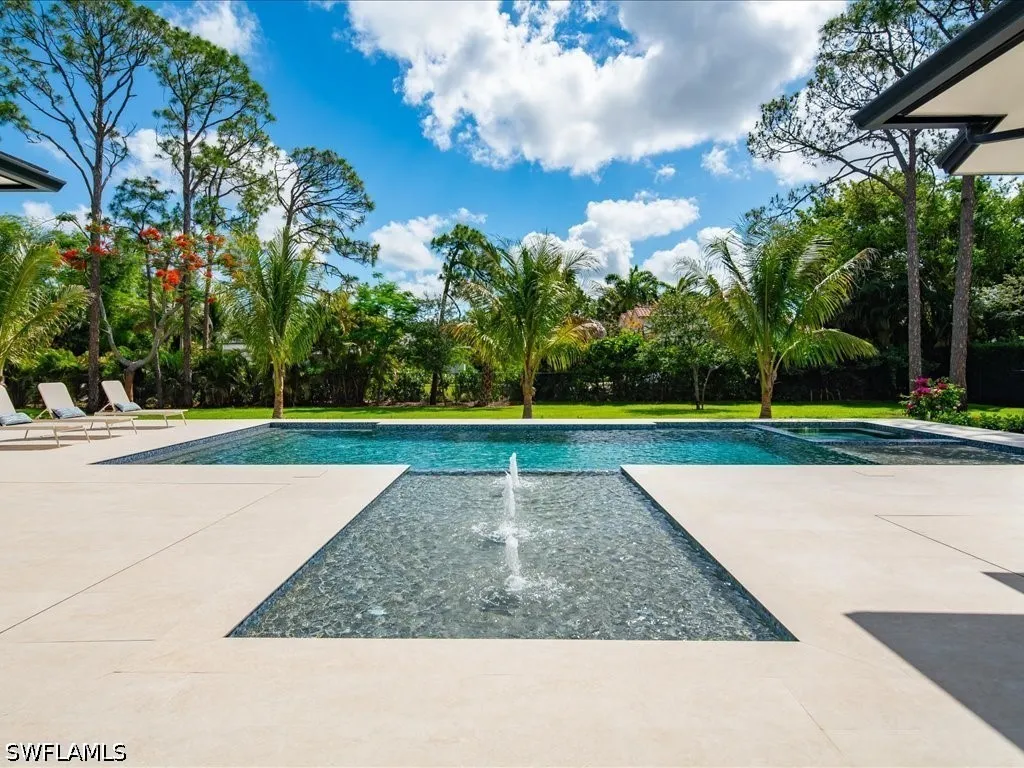 500 Ridge Drive Naples FL 34108