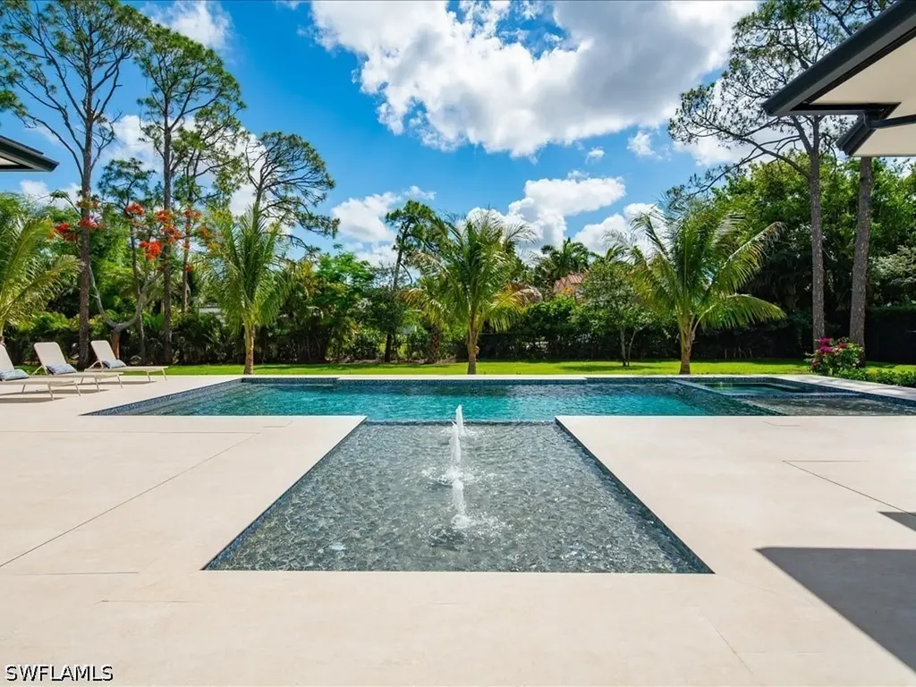 500 Ridge Drive Naples FL 34108