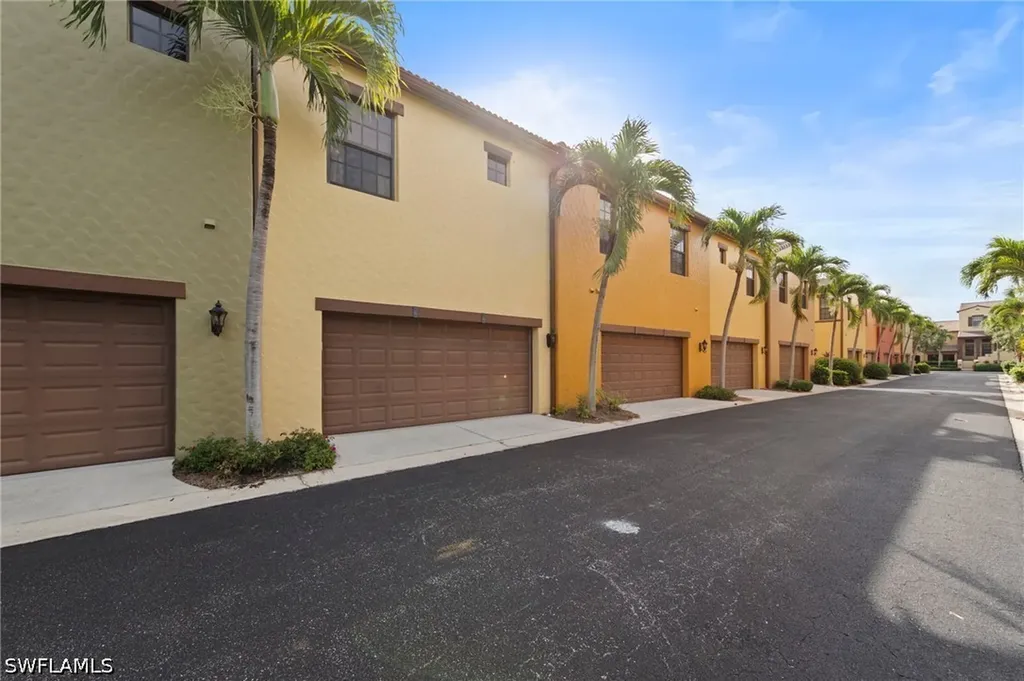 9076 Rialto Street Naples FL 34113