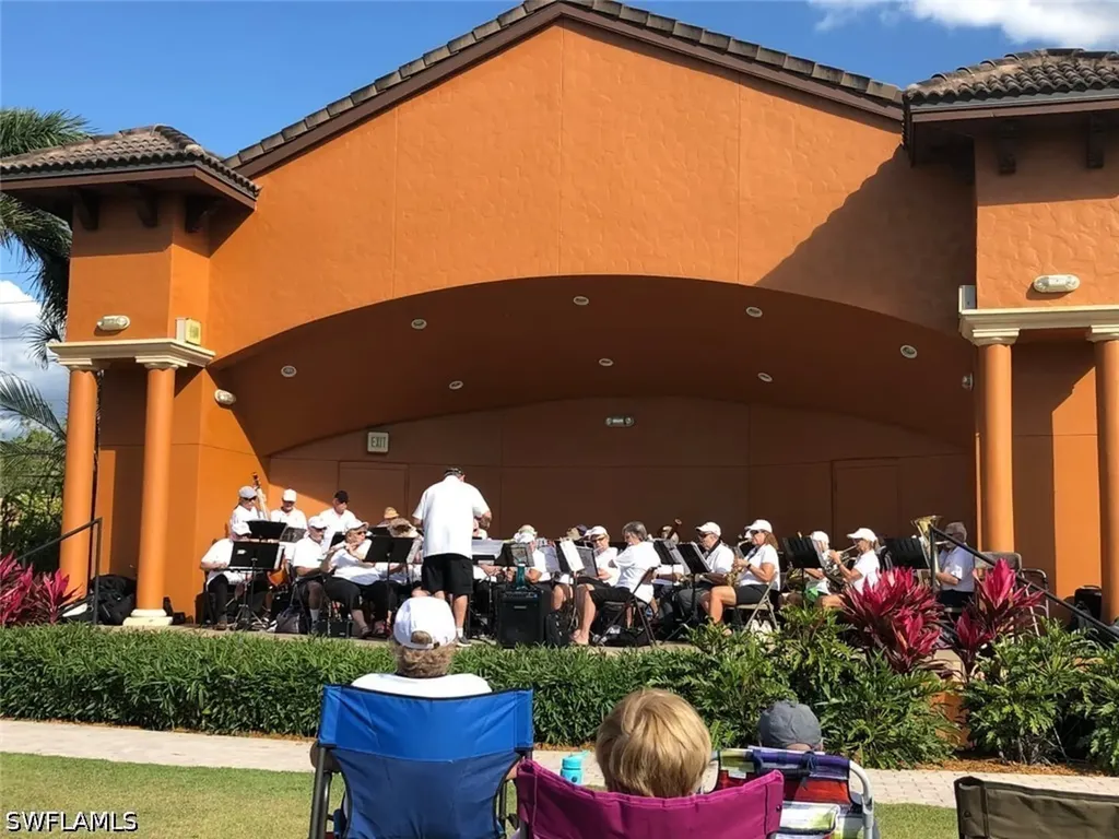 9076 Rialto Street Naples FL 34113