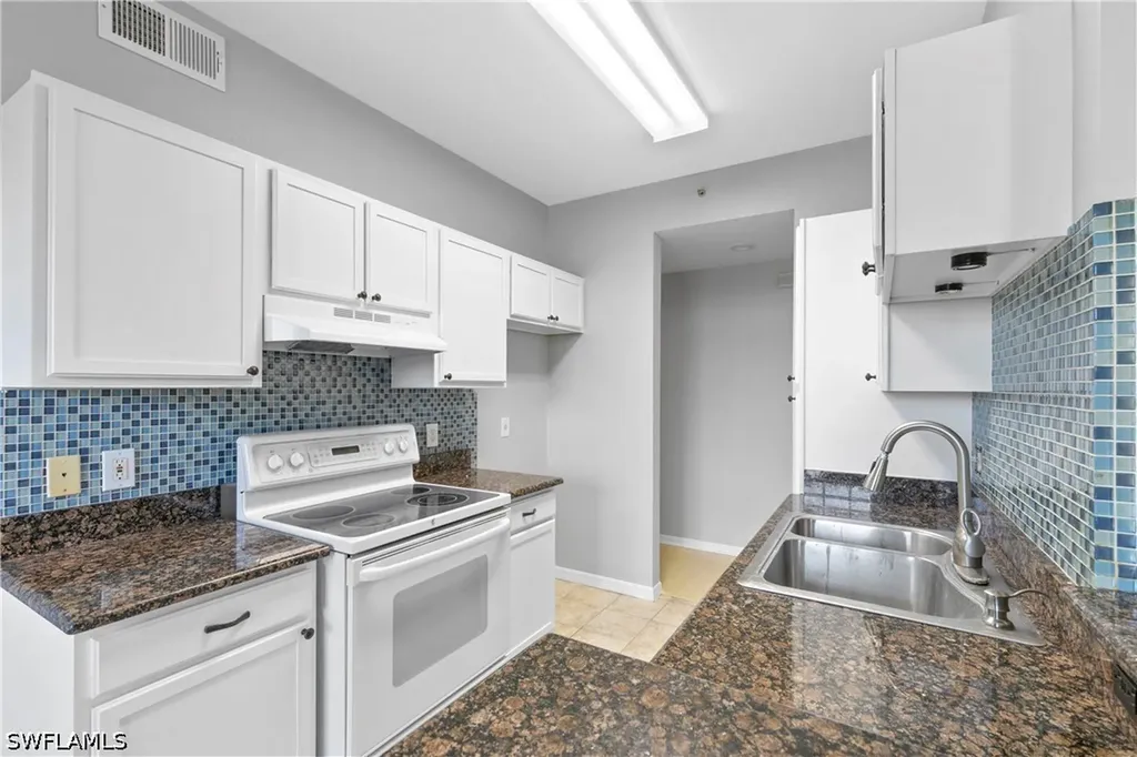 7905 Preserve Circle Naples FL 34119