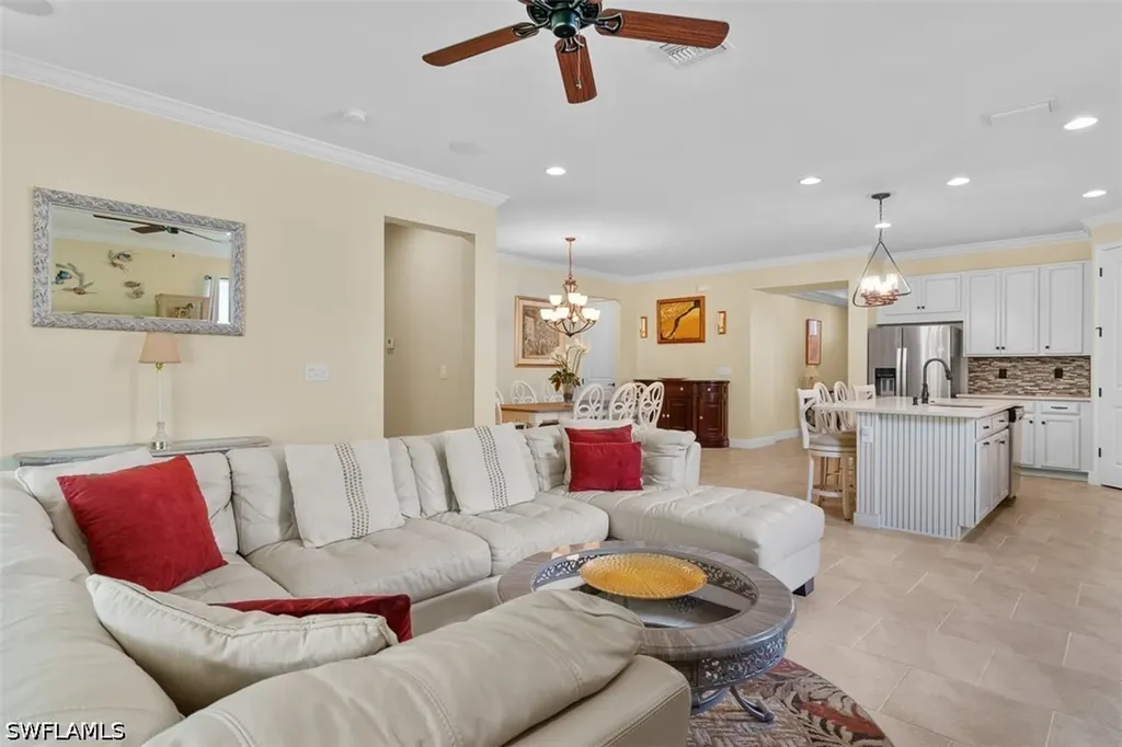 3865 Helmsman Drive Naples FL 34120