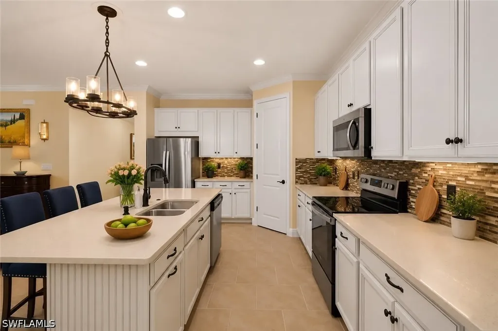 3865 Helmsman Drive Naples FL 34120
