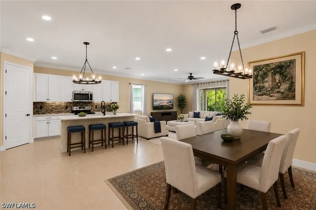 3865 Helmsman Drive Naples FL 34120