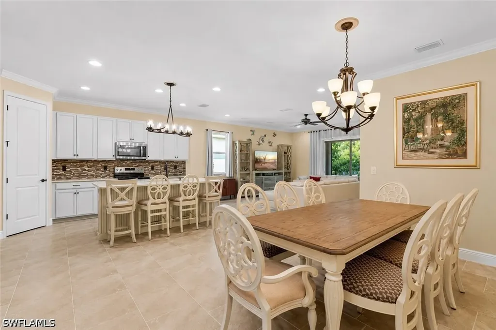 3865 Helmsman Drive Naples FL 34120