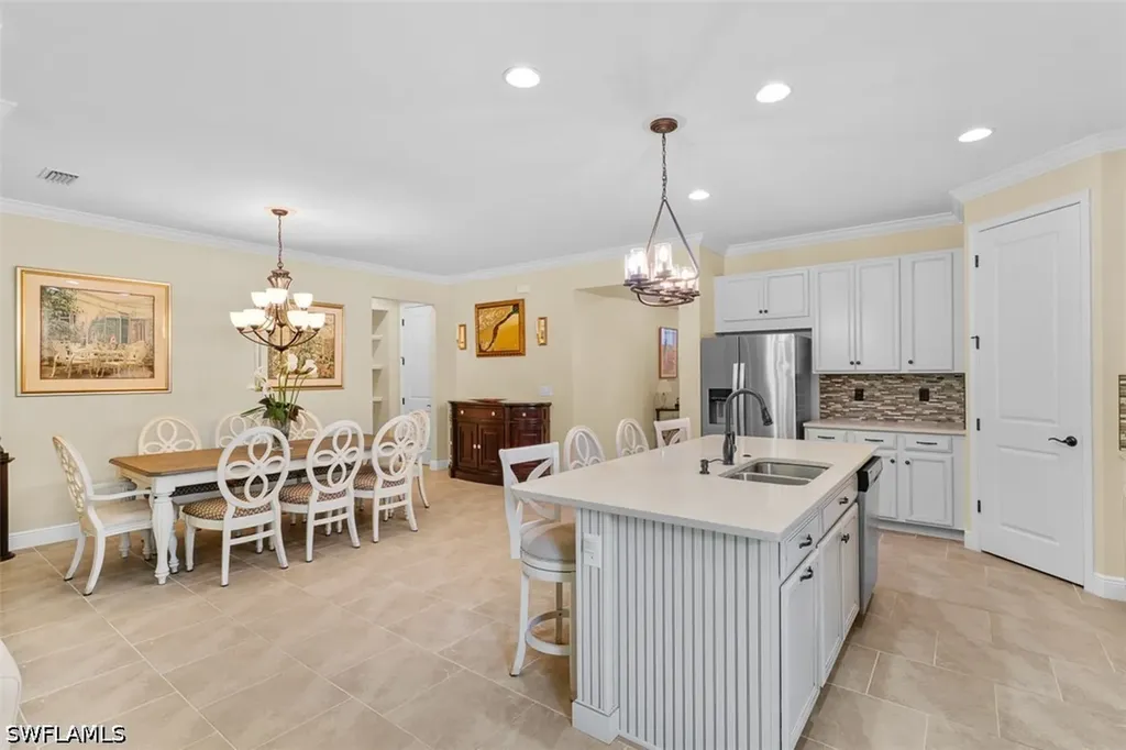 3865 Helmsman Drive Naples FL 34120