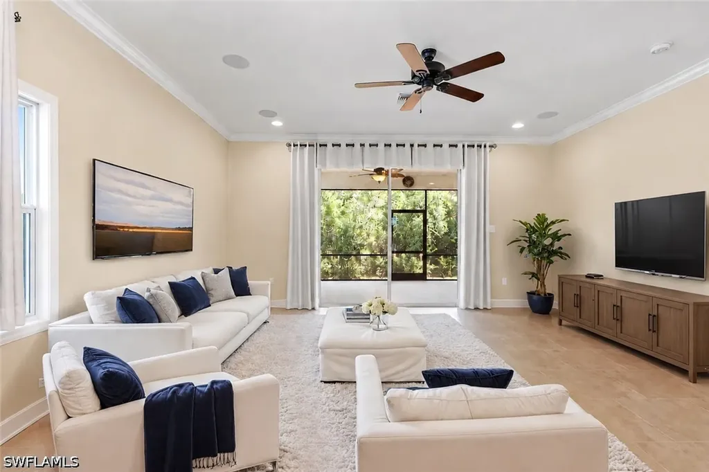 3865 Helmsman Drive Naples FL 34120