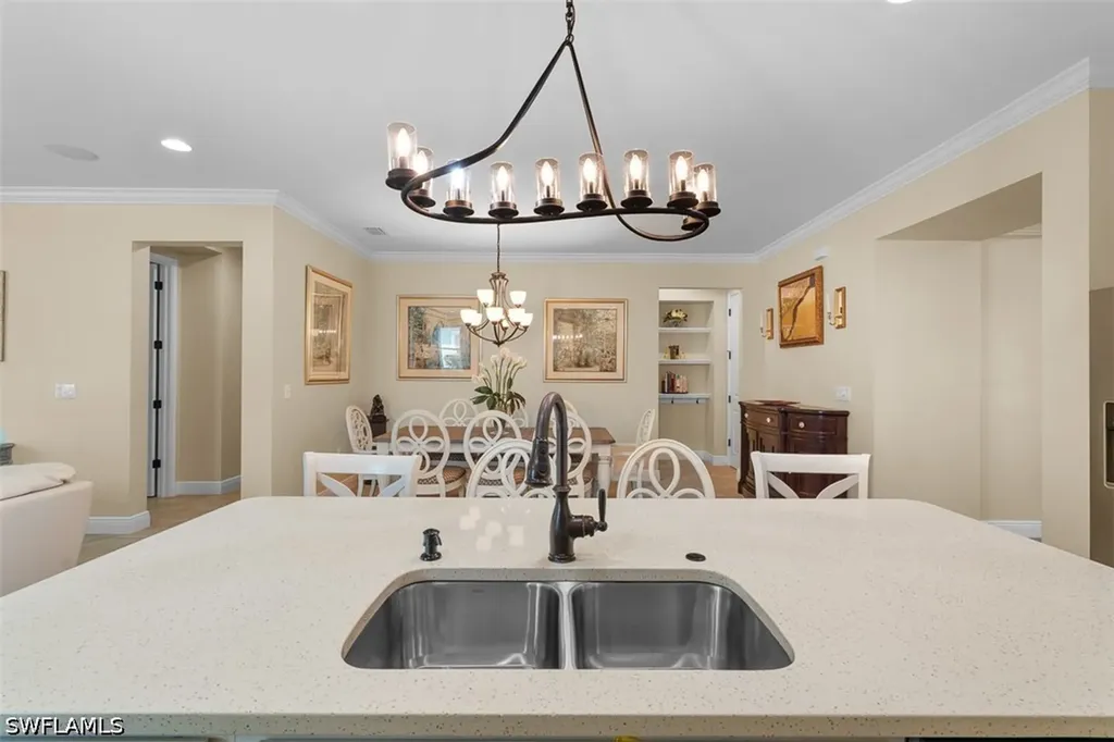 3865 Helmsman Drive Naples FL 34120