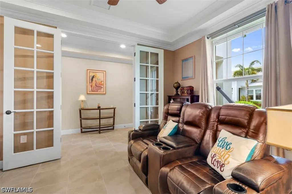 3865 Helmsman Drive Naples FL 34120