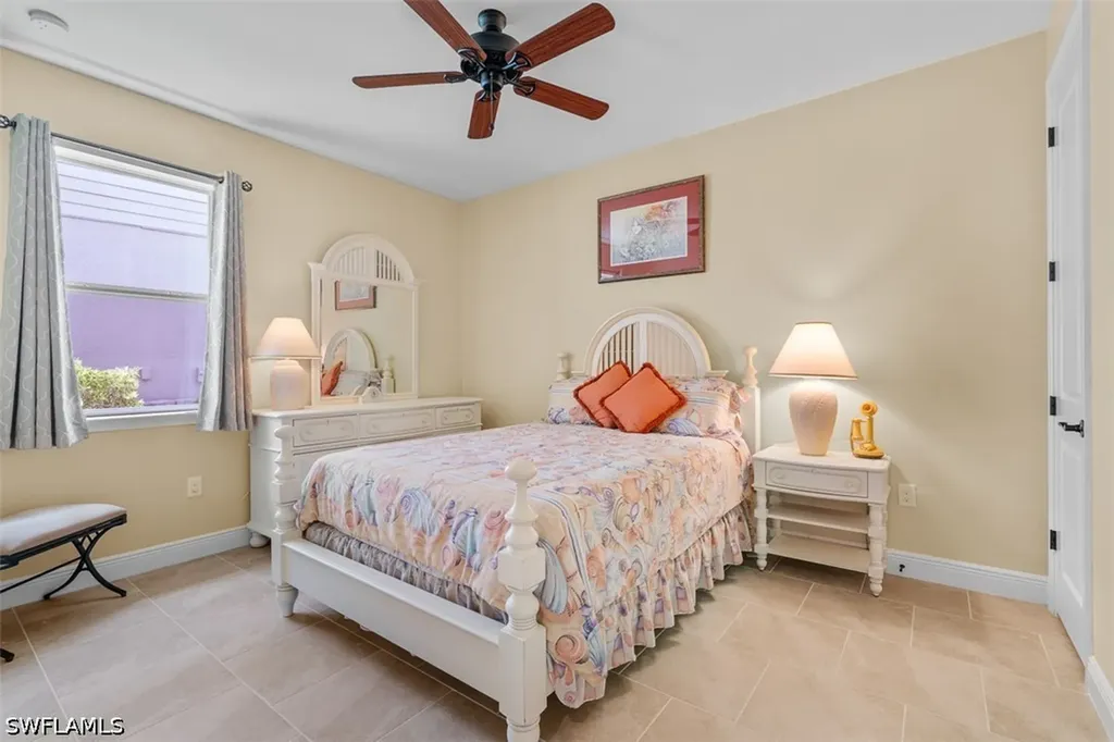 3865 Helmsman Drive Naples FL 34120
