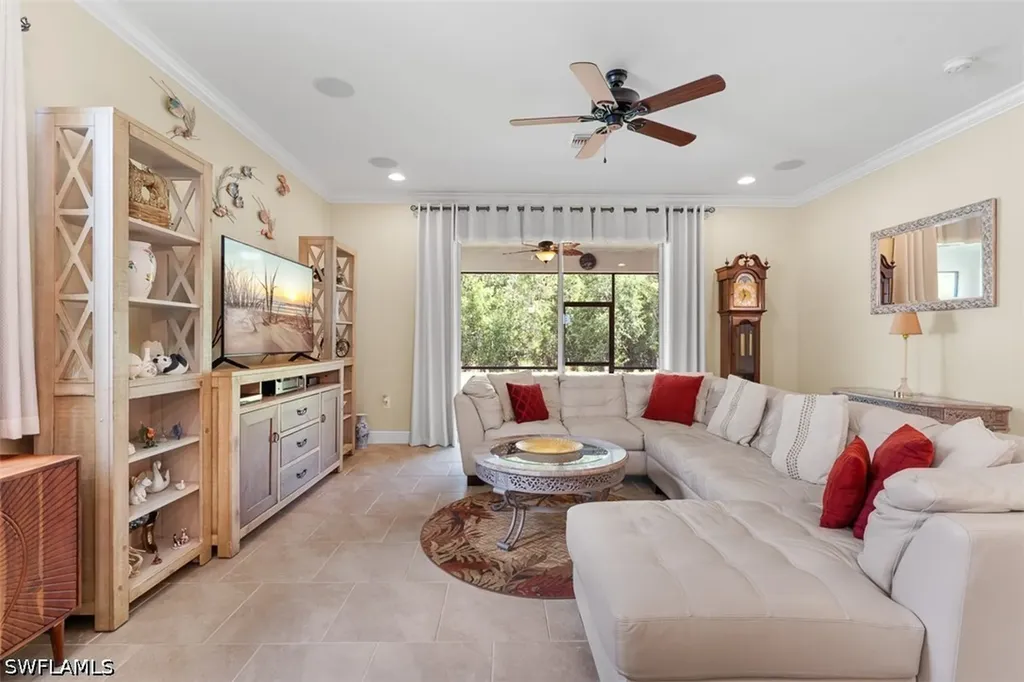 3865 Helmsman Drive Naples FL 34120