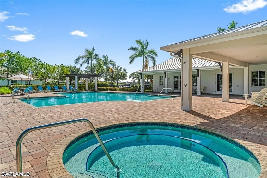 3865 Helmsman Drive Naples FL 34120