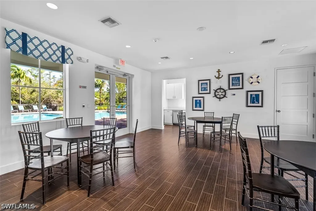 3865 Helmsman Drive Naples FL 34120