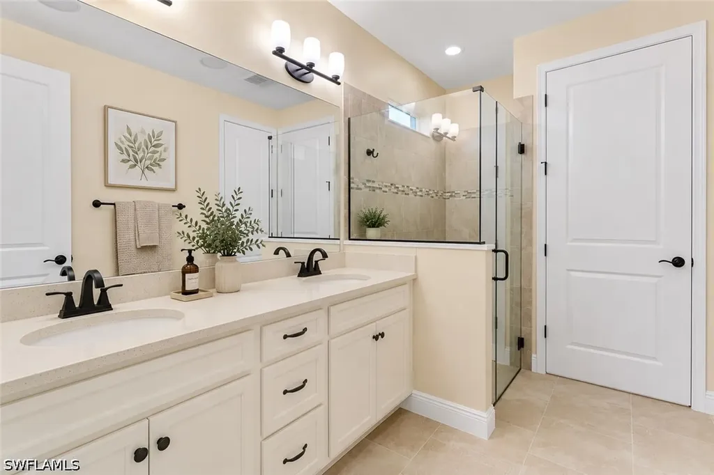3865 Helmsman Drive Naples FL 34120