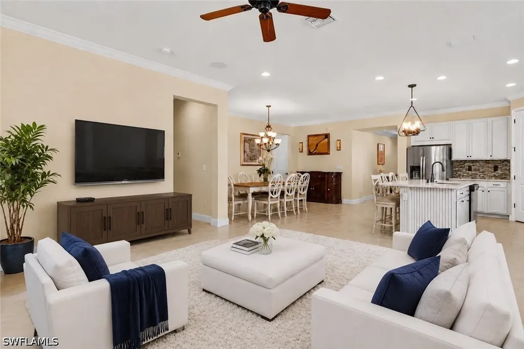 3865 Helmsman Drive Naples FL 34120