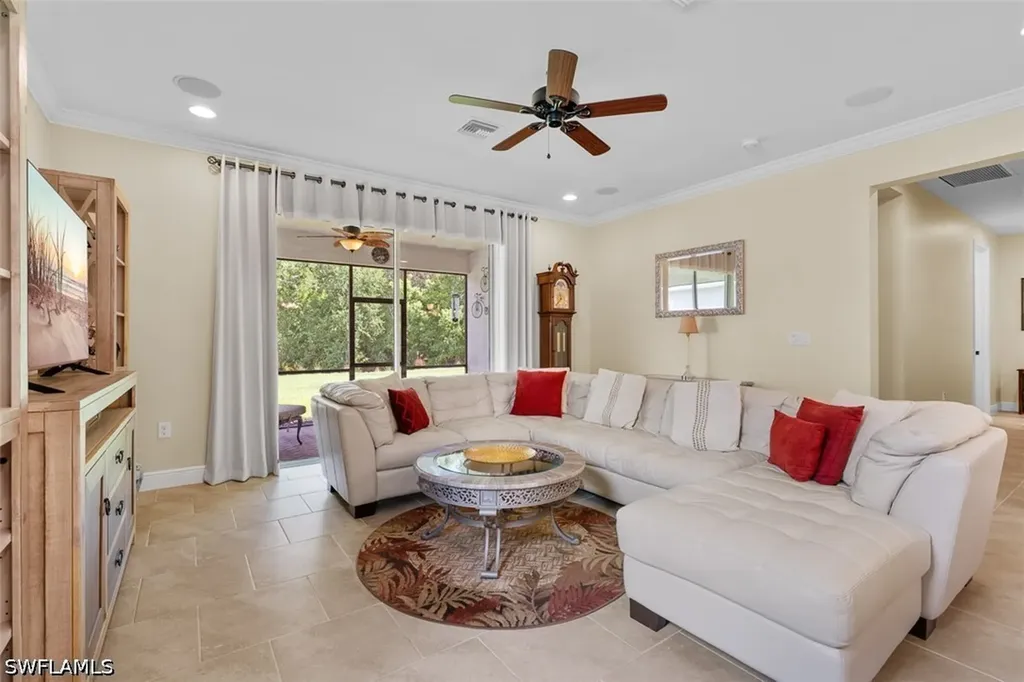 3865 Helmsman Drive Naples FL 34120