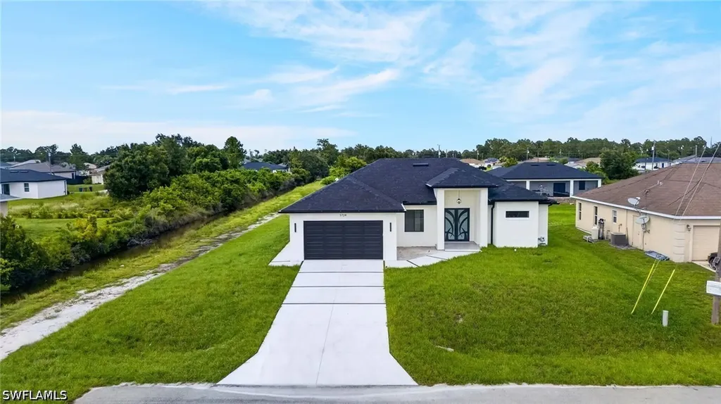 3724 7th Street SW Lehigh Acres FL 33976
