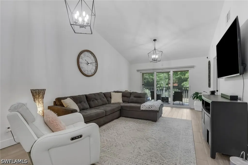 241 Robin Hood Circle Naples FL 34104