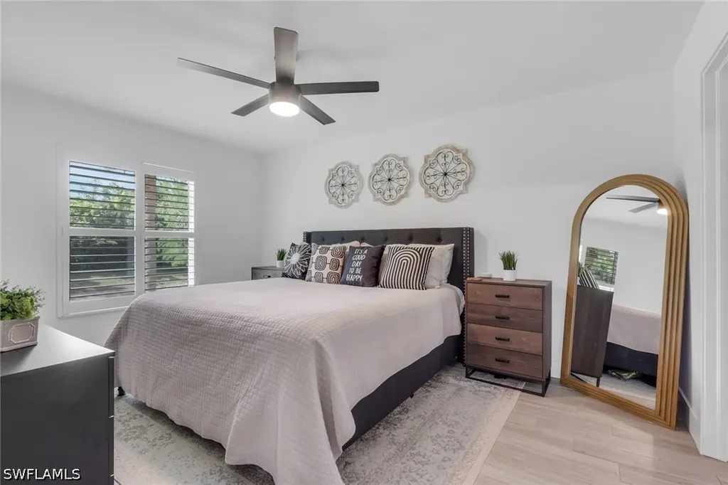 241 Robin Hood Circle Naples FL 34104