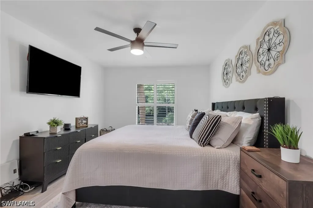 241 Robin Hood Circle Naples FL 34104