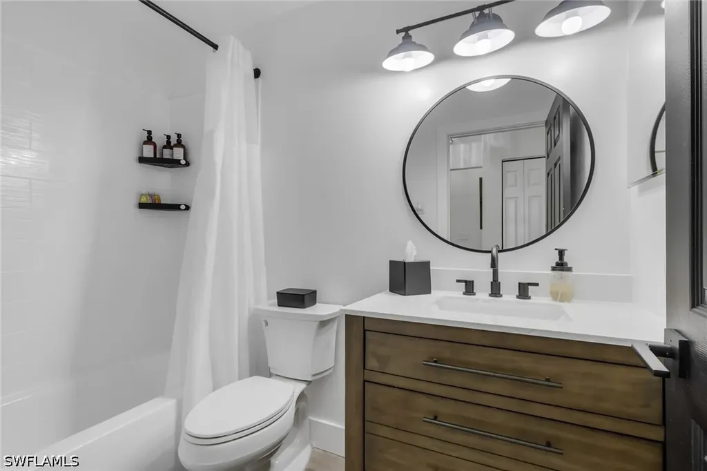 241 Robin Hood Circle Naples FL 34104