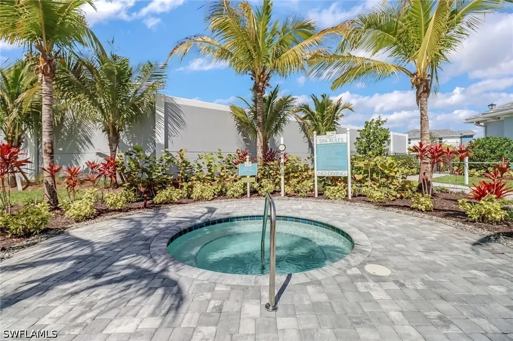 2665 Seychelles Circle Naples FL 34112