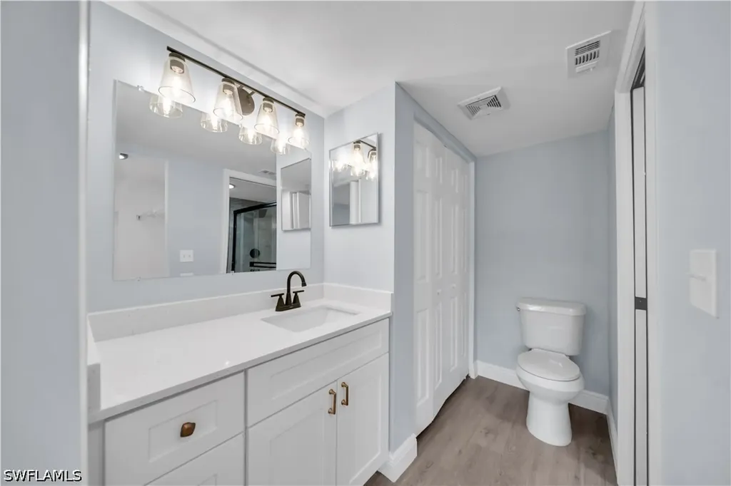 5745 Foxlake Drive North Fort Myers FL 33917