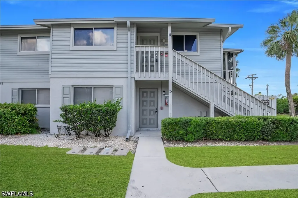 5745 Foxlake Drive North Fort Myers FL 33917