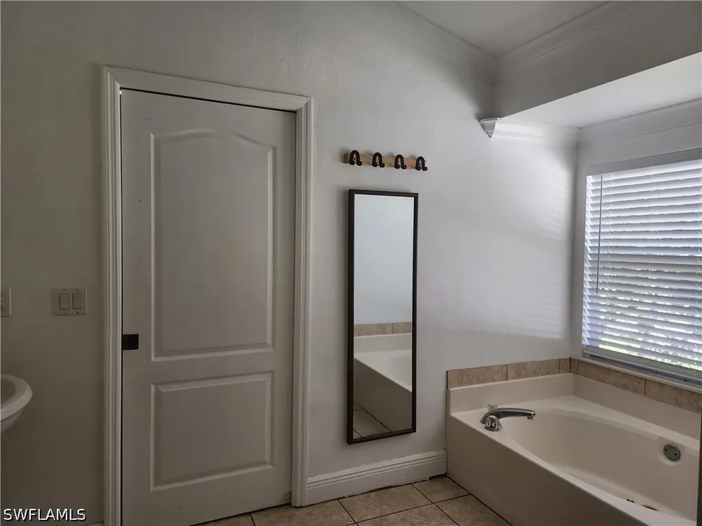 111 2nd Street SE Naples FL 34117
