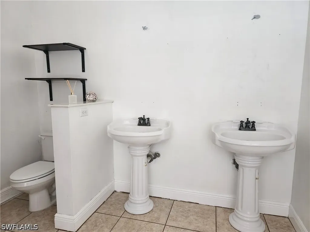 111 2nd Street SE Naples FL 34117