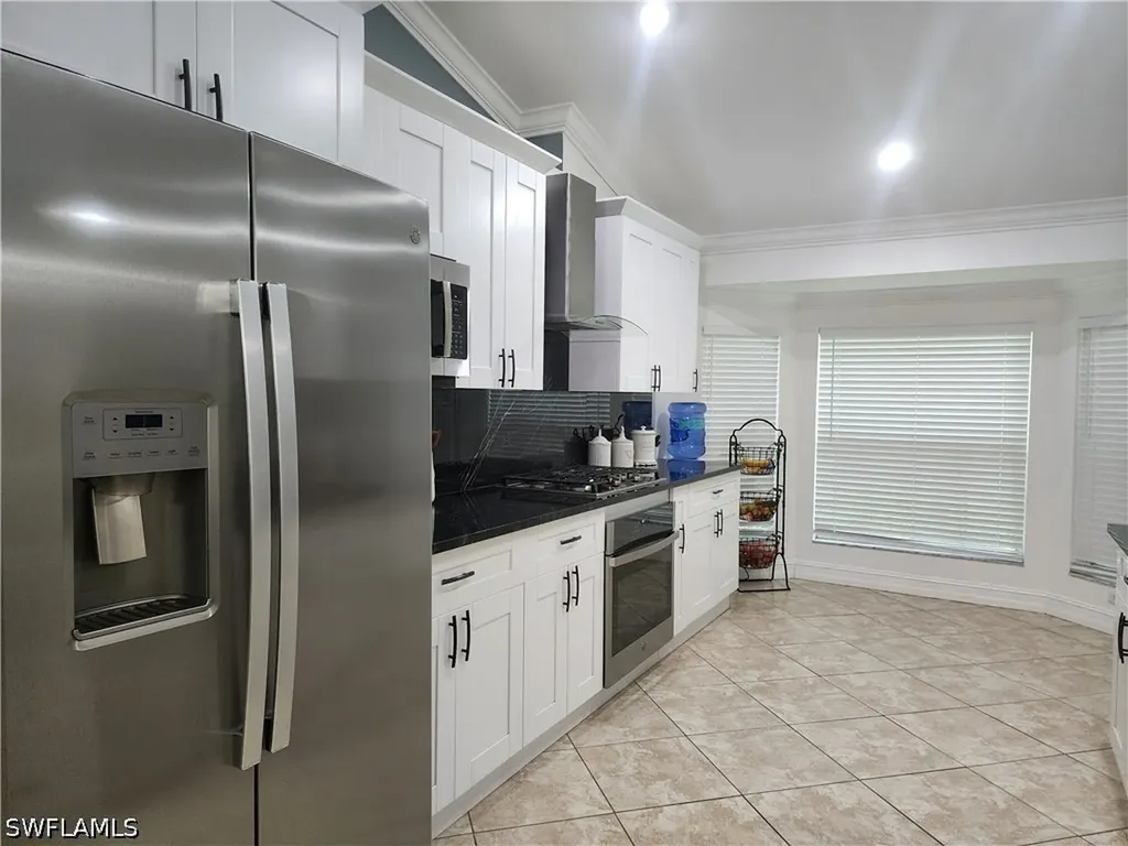 111 2nd Street SE Naples FL 34117