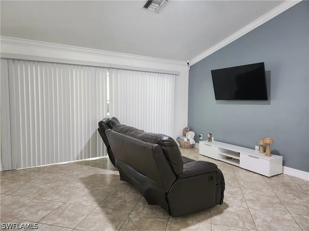 111 2nd Street SE Naples FL 34117