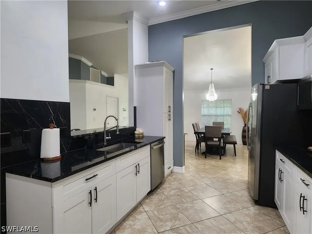 111 2nd Street SE Naples FL 34117