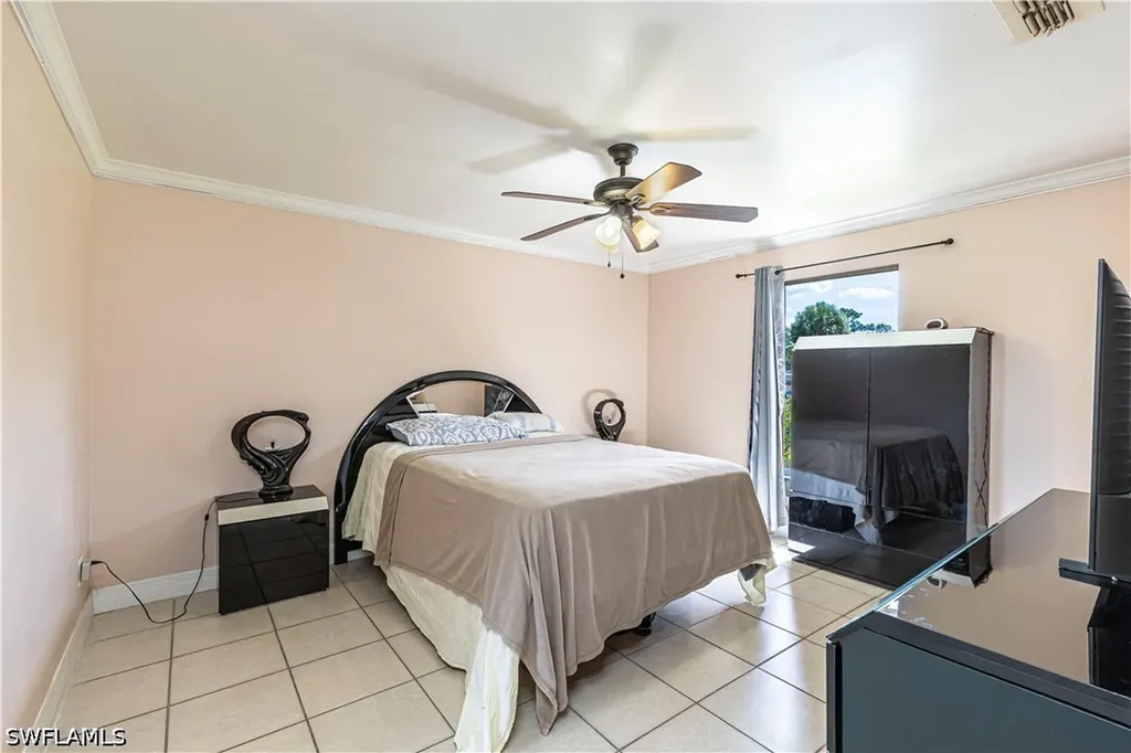 3875 Everglades Boulevard N Naples FL 34120