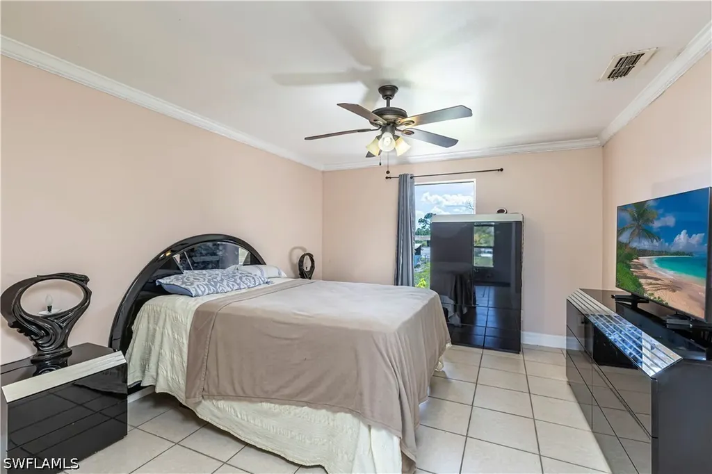 3875 Everglades Boulevard N Naples FL 34120