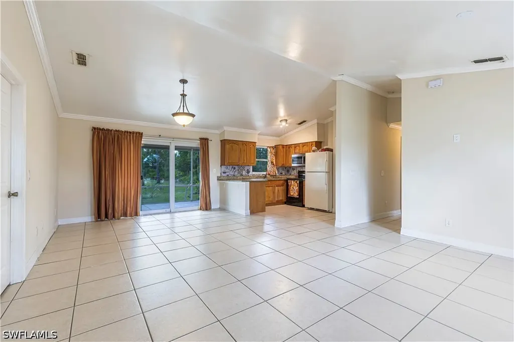 3875 Everglades Boulevard N Naples FL 34120