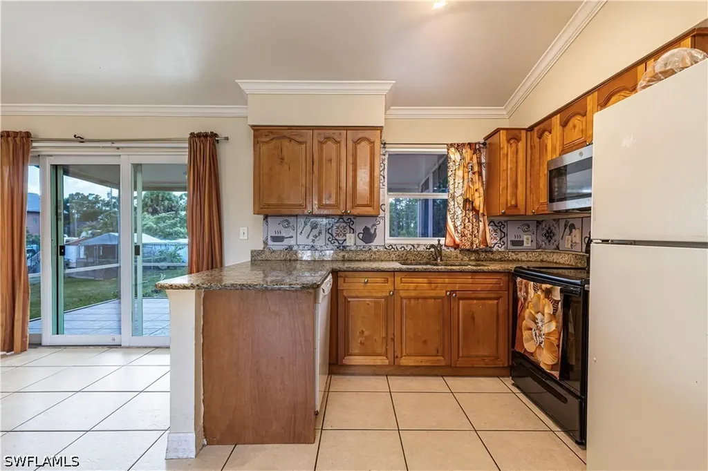 3875 Everglades Boulevard N Naples FL 34120