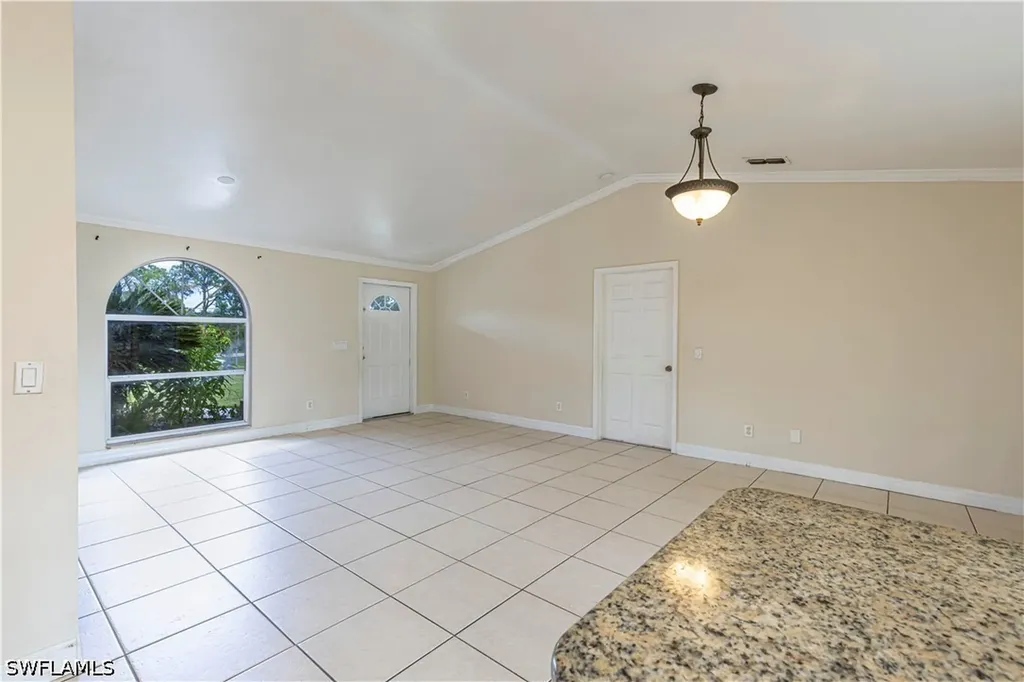 3875 Everglades Boulevard N Naples FL 34120