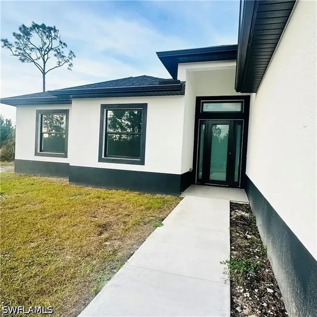 505 E 9th Street Lehigh Acres FL 33972