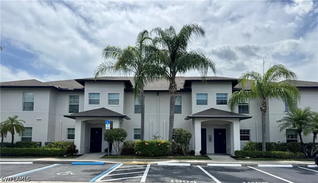 9093 Gervais Circle Naples FL 34120
