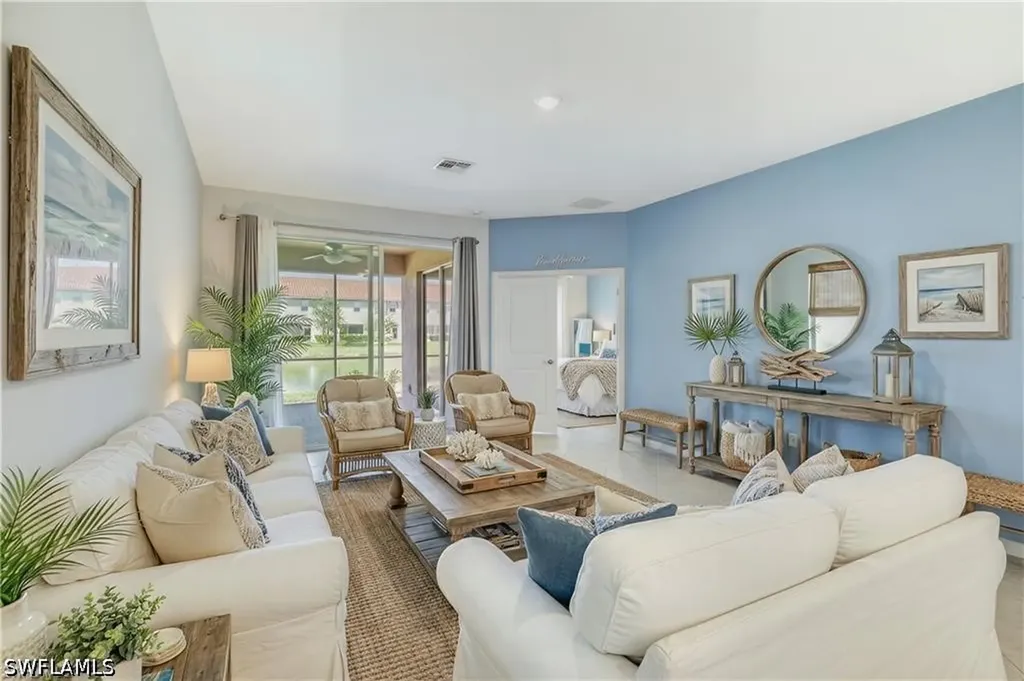 2567 Vine Avenue Naples FL 34120