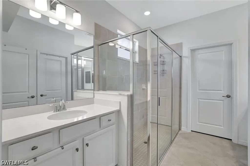 2567 Vine Avenue Naples FL 34120