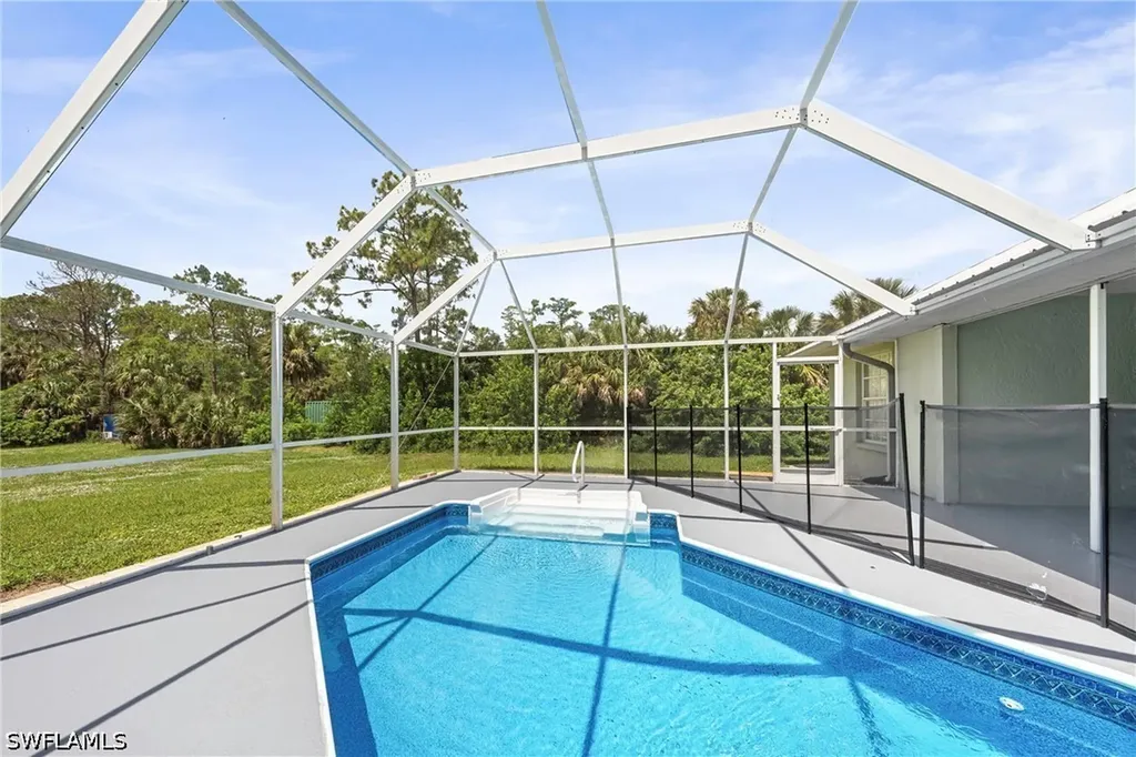 4160 5th Avenue SW Naples FL 34119